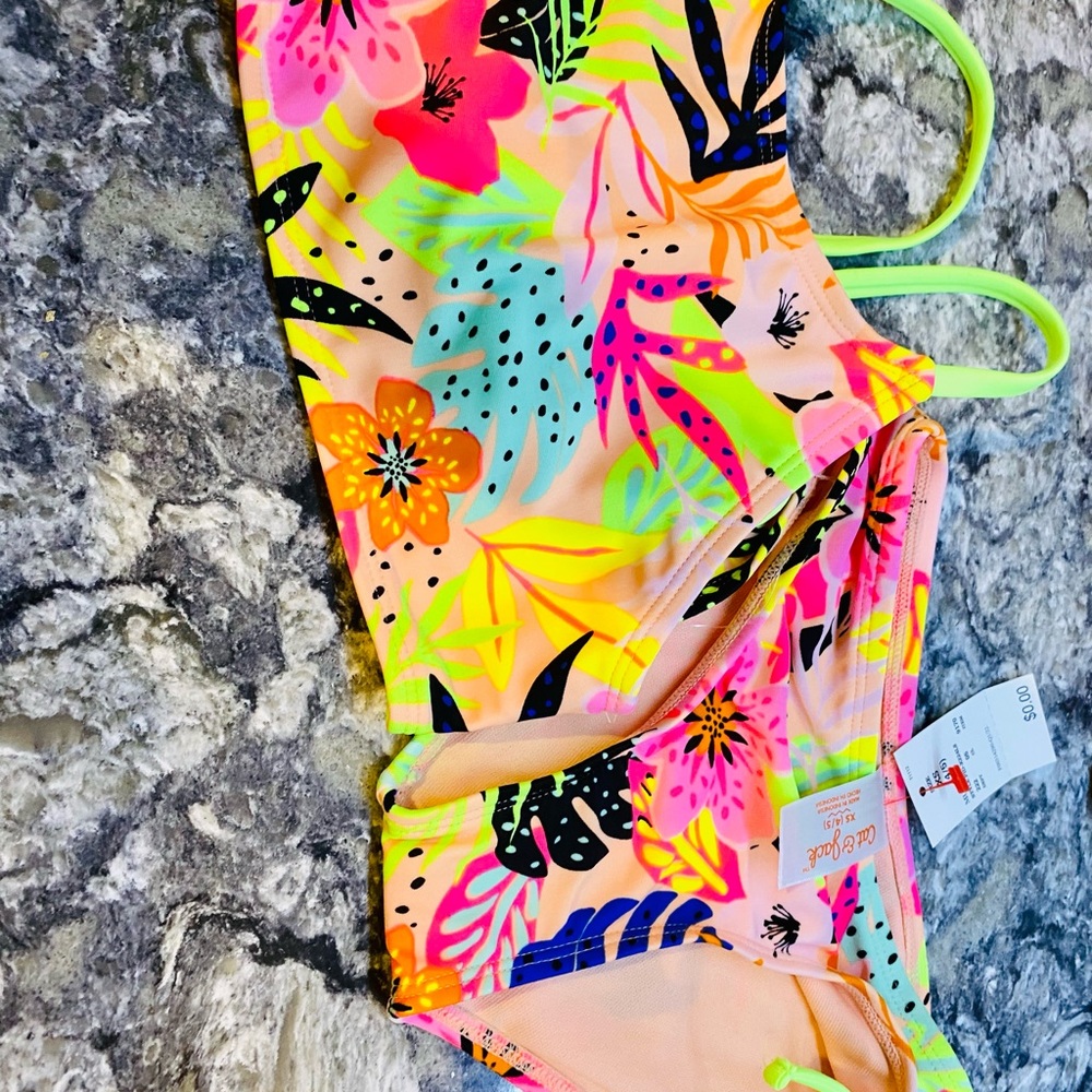 XS (4/5) swimsuit.